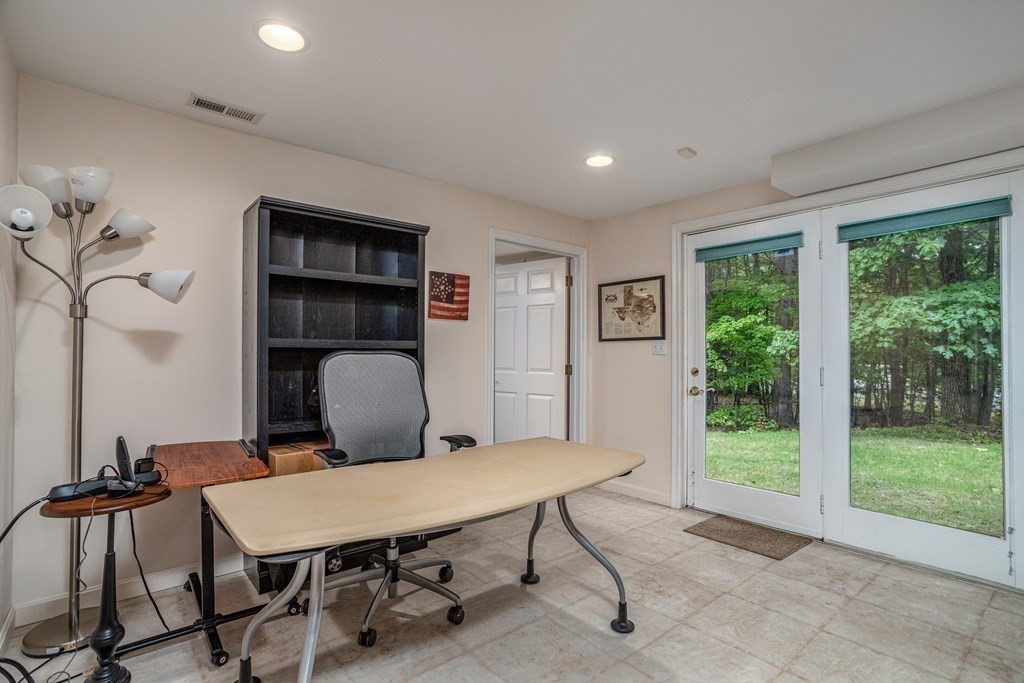 5 Castlegate Way, Unit 5 Nashua, NH 03063 - Photo 21 of 31