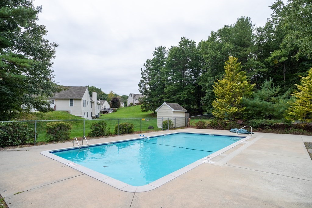 5 Castlegate Way, Unit 5 Nashua, NH 03063 - Photo 28 of 31