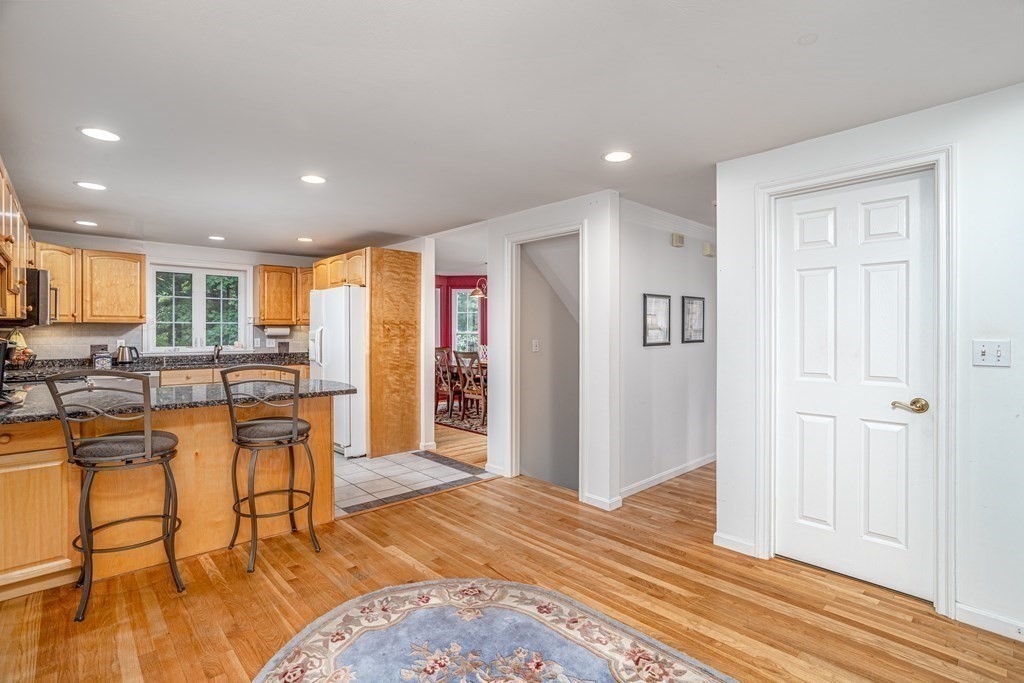 5 Castlegate Way, Unit 5 Nashua, NH 03063 - Photo 6 of 31