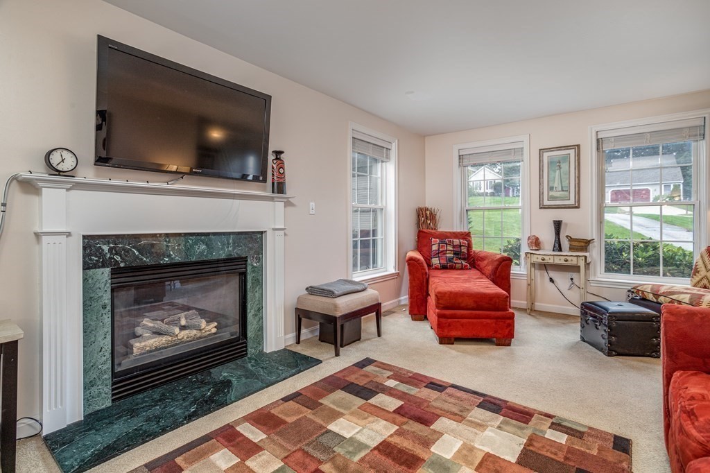 5 Castlegate Way, Unit 5 Nashua, NH 03063 - Photo 8 of 31