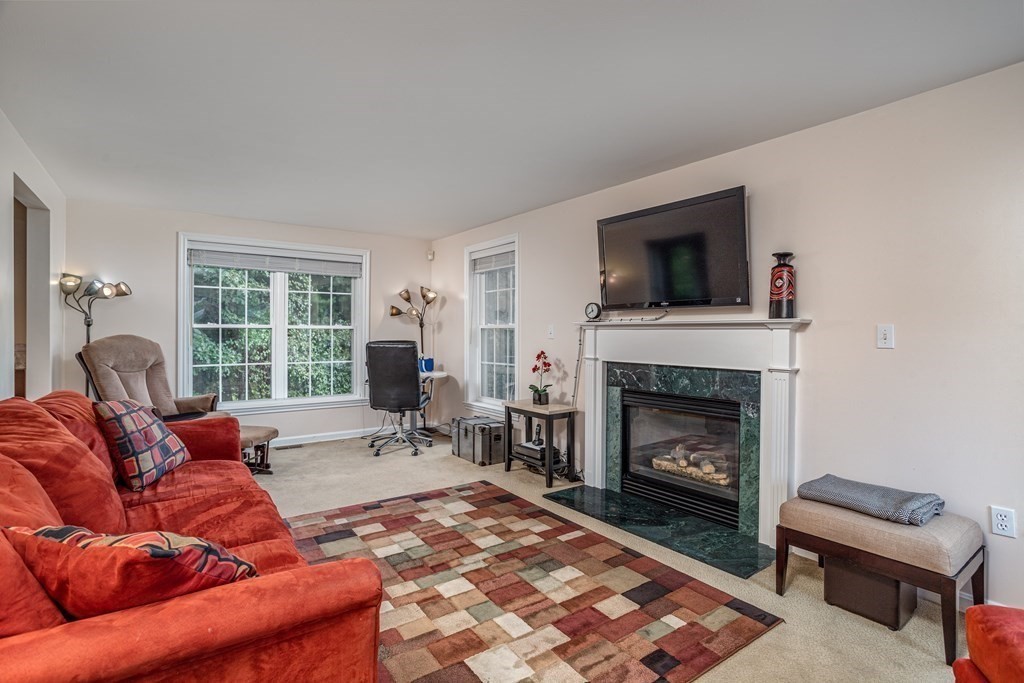 5 Castlegate Way, Unit 5 Nashua, NH 03063 - Photo 10 of 31