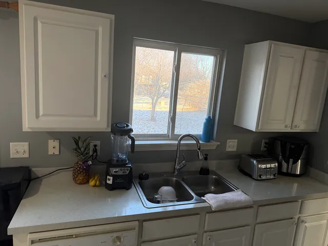 $2,950 | 470 Susan Street, Romeoville, IL 60446