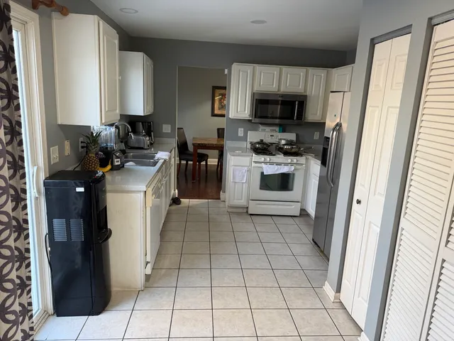 $2,950 | 470 Susan Street, Romeoville, IL 60446