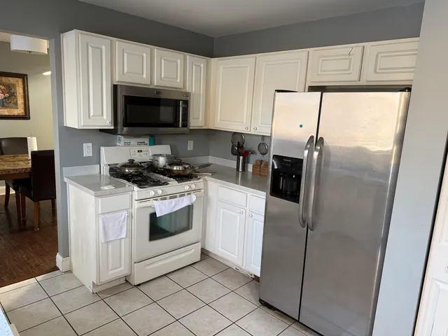 $2,950 | 470 Susan Street, Romeoville, IL 60446