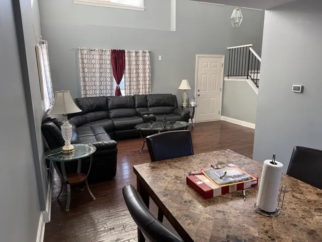 $2,950 | 470 Susan Street, Romeoville, IL 60446