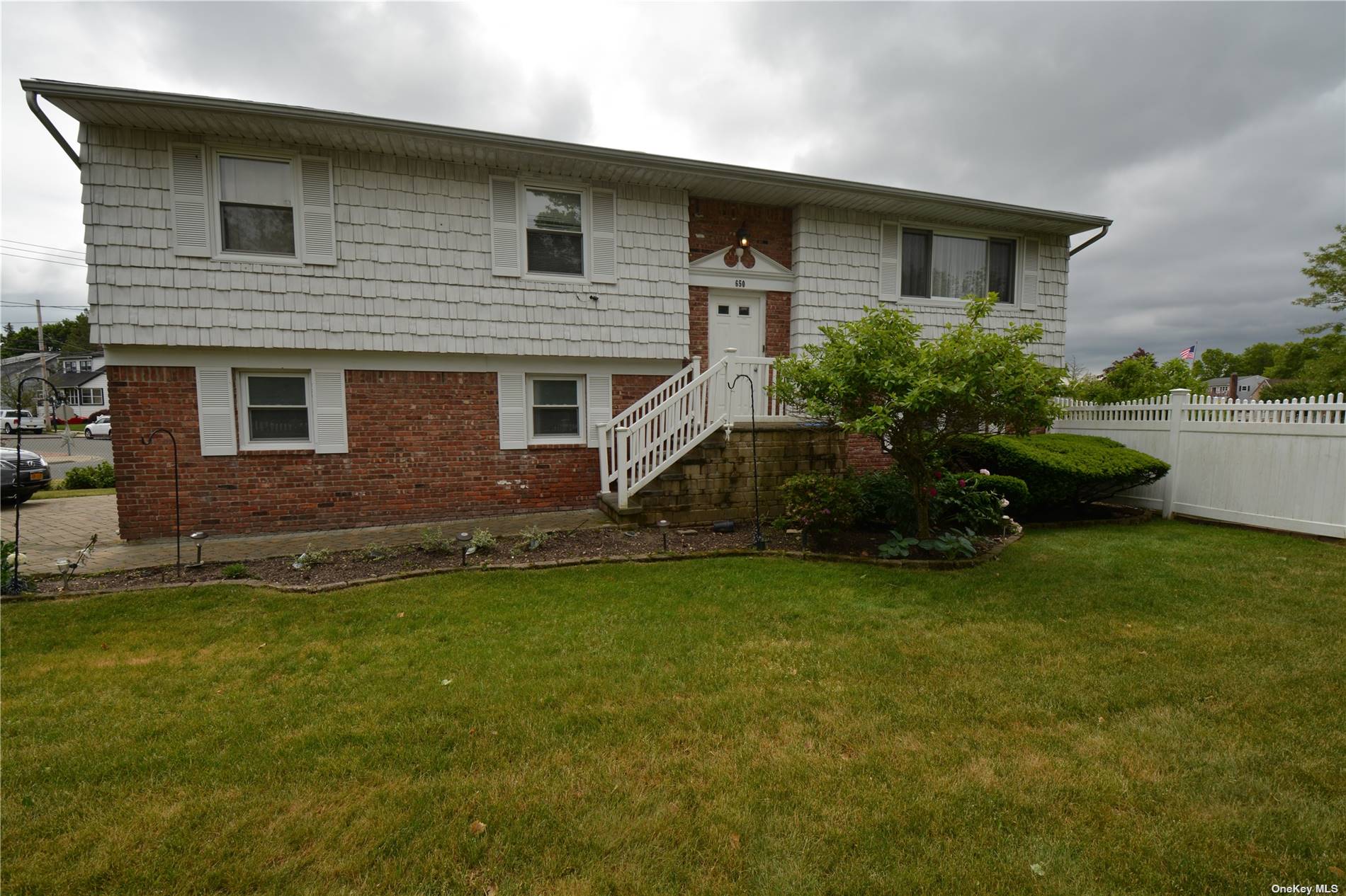 650 Foxhurst Road Baldwin, NY 11510 - Photo 1 of 1 Gallery Image 1