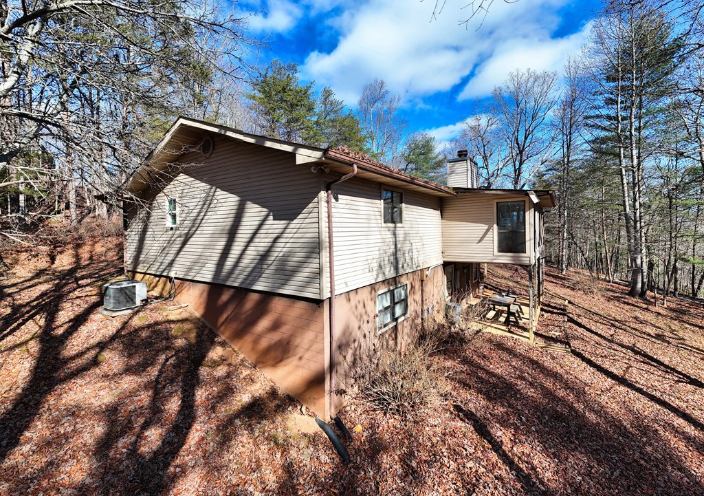 131 Hickory Ridge Circle Hayesville, NC 28904 - Photo 4 of 35 a view of house with outdoor space
