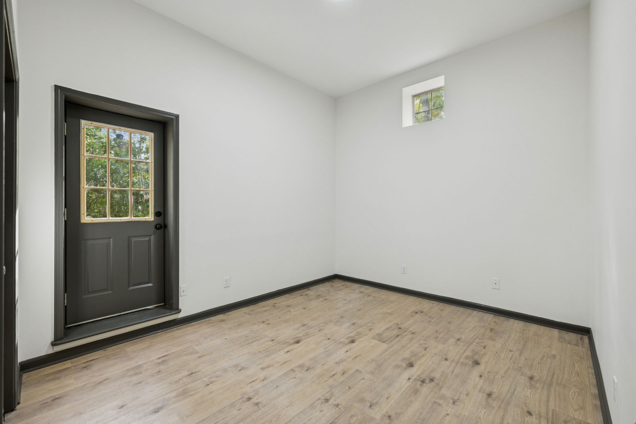 4612 Raccoon Trail Hermitage, TN 37076 - Photo 25 of 36 an empty room with a bench