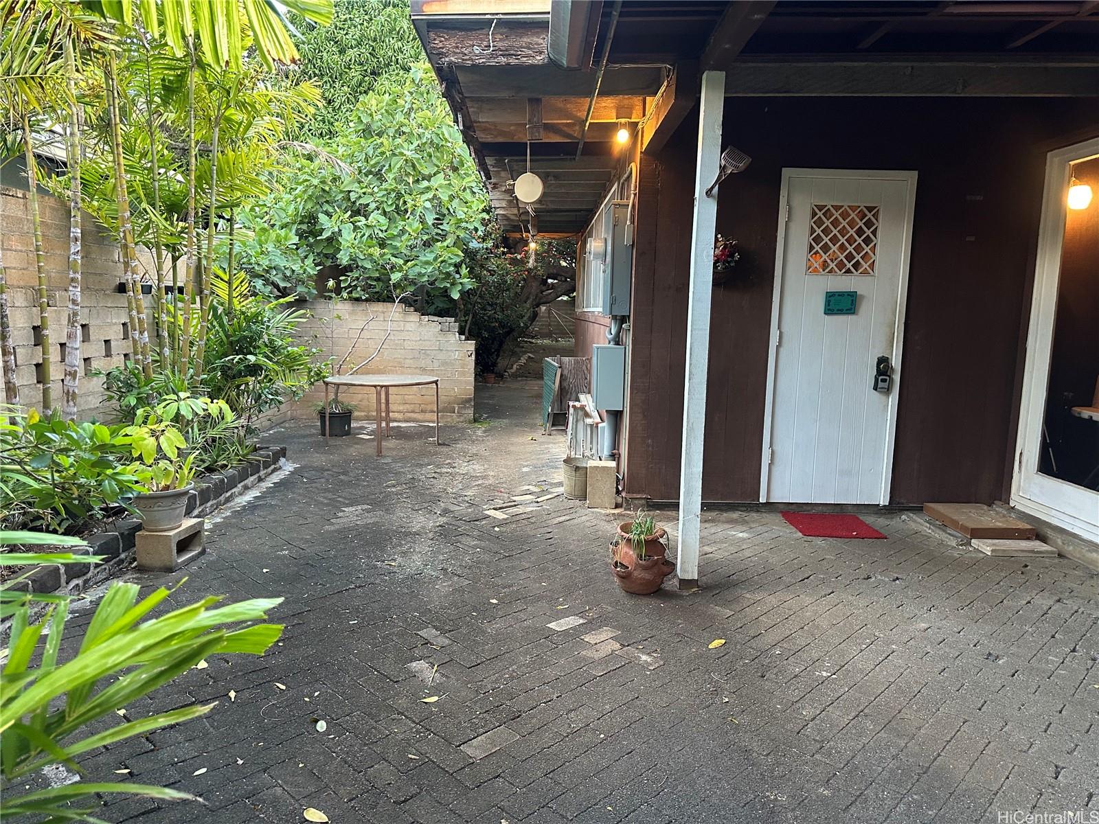 70 Akilolo Street Honolulu, HI 96821 - Photo 17 of 25