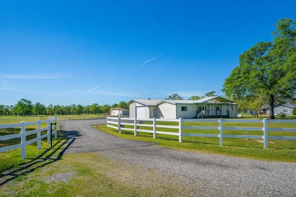 $698,000 | 3307 Tarmac Road, Redding, CA 96003