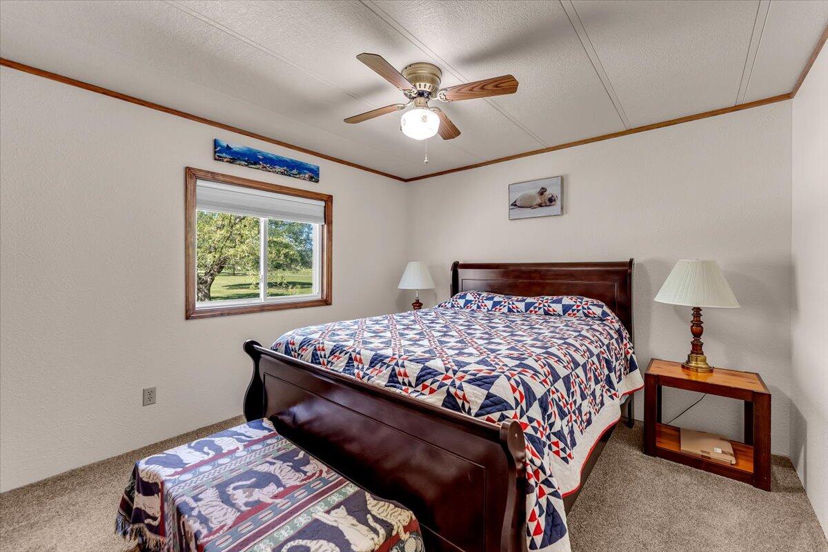 3307 Tarmac Road Redding, CA 96003 - Photo 22 of 76 Bedroom 2