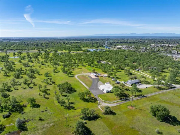 $698,000 | 3307 Tarmac Road, Redding, CA 96003