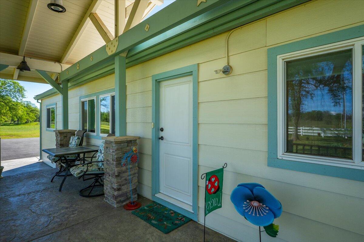 3307 Tarmac Road Redding, CA 96003 - Photo 9 of 76 Entry