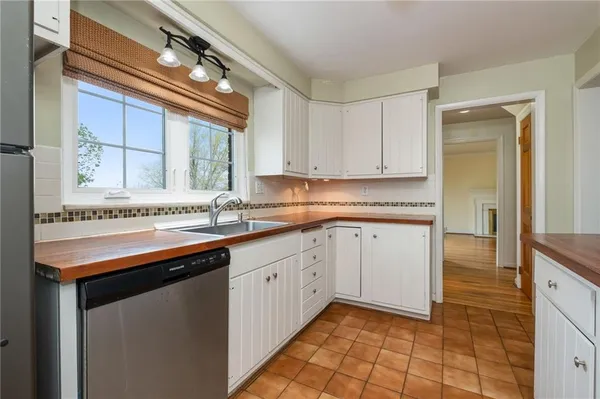 $449,000 | 1152 Pinewood Drive, Pittsburgh, PA 15243