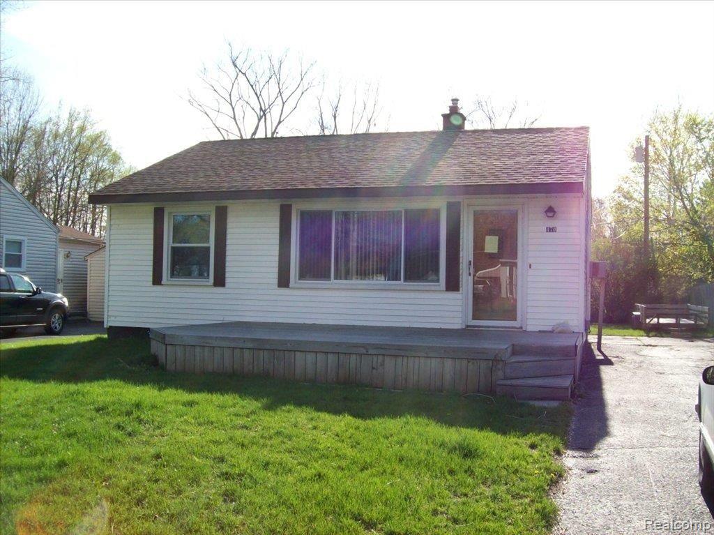 470 Rivard Boulevard Waterford, MI 48327 - Photo 1 of 5 470 RIVARD