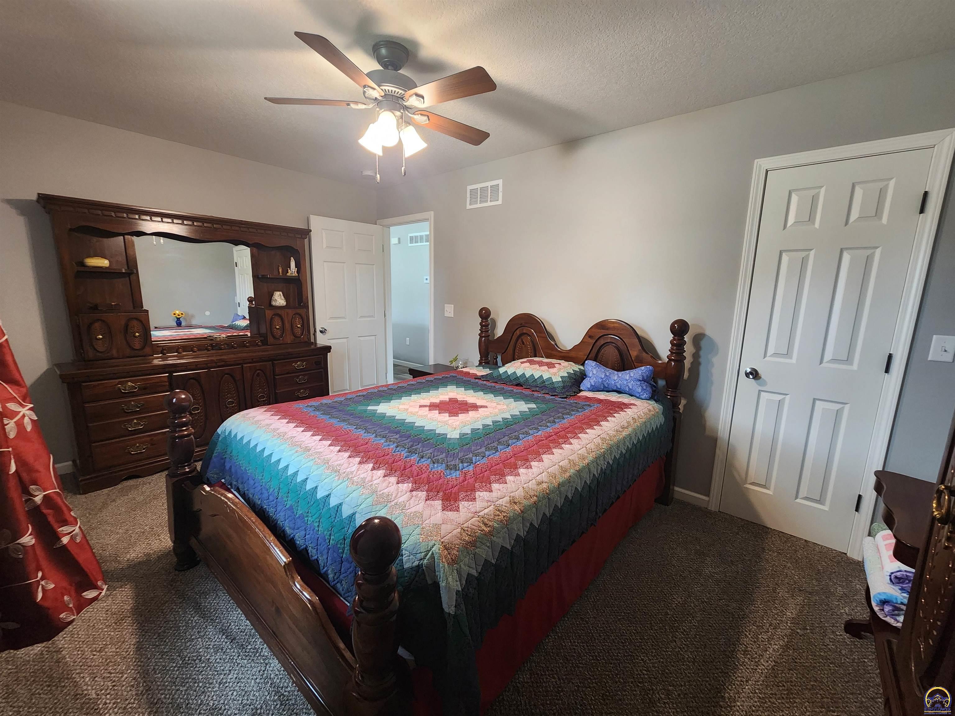 901 Riverside Court Emporia, KS 66801 - Photo 20 of 39