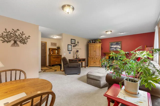 $449,000 | 810 East 7th Street, Litchfield, MN 55355