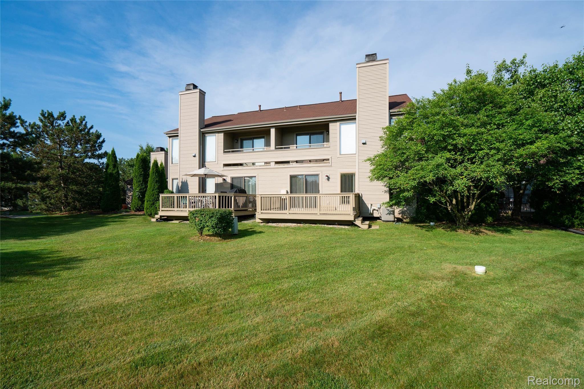 706 Preston Court Rochester, MI 48307 - Photo 3 of 29 Preston-3.jpg