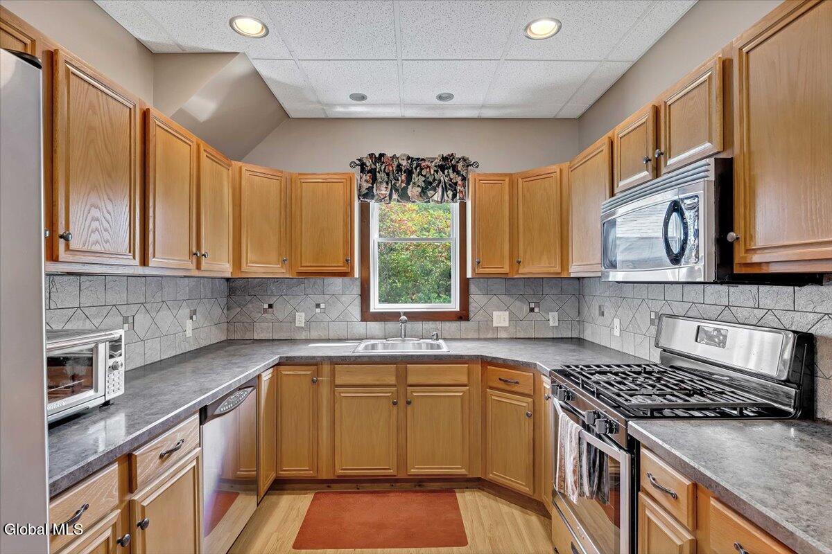 2020 Berne-Altamont Road Knox, NY 12009 - Photo 12 of 41 08-P1560834