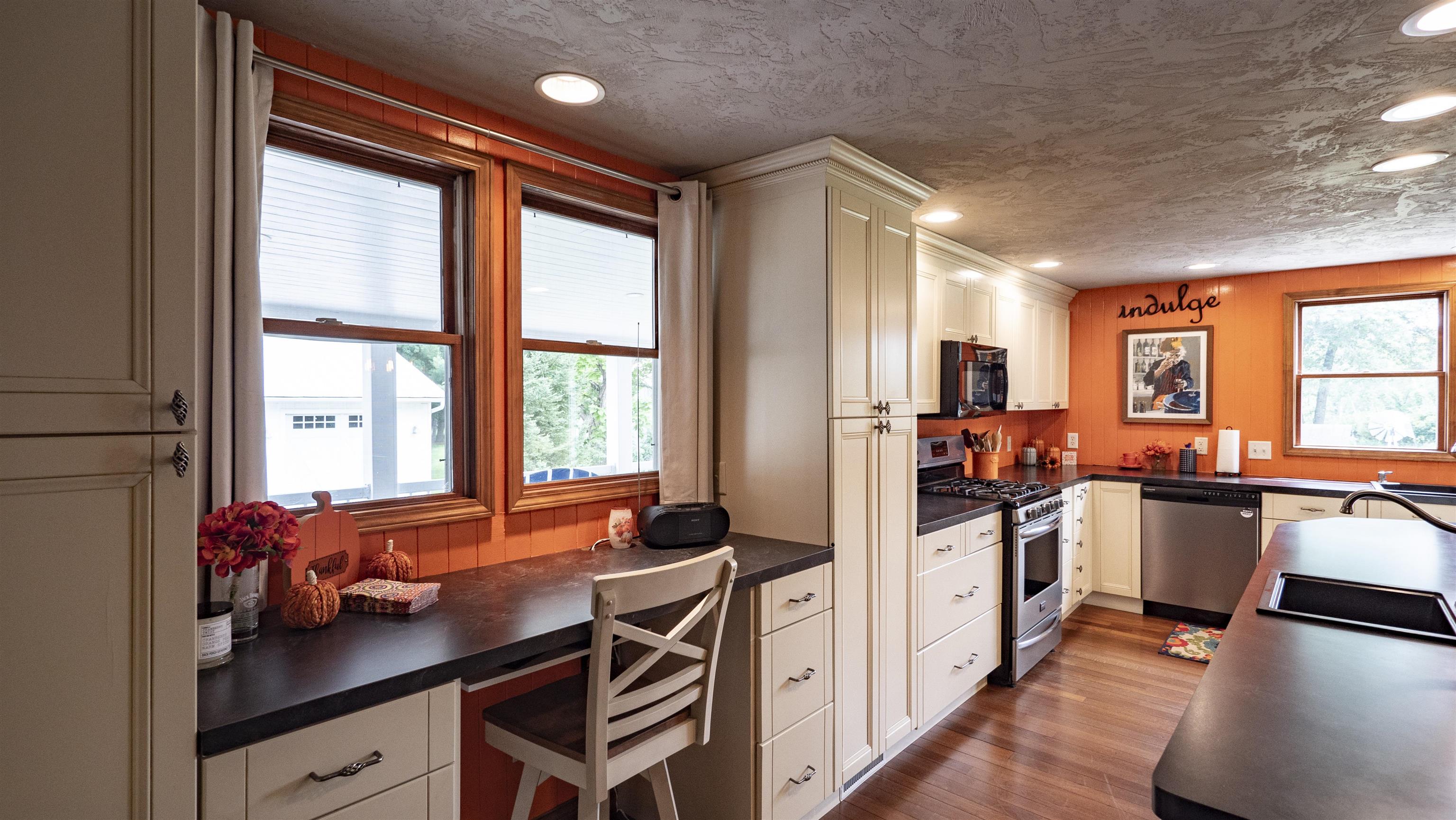 E1457 Rural Road Waupaca, WI 54981 - Photo 11 of 52