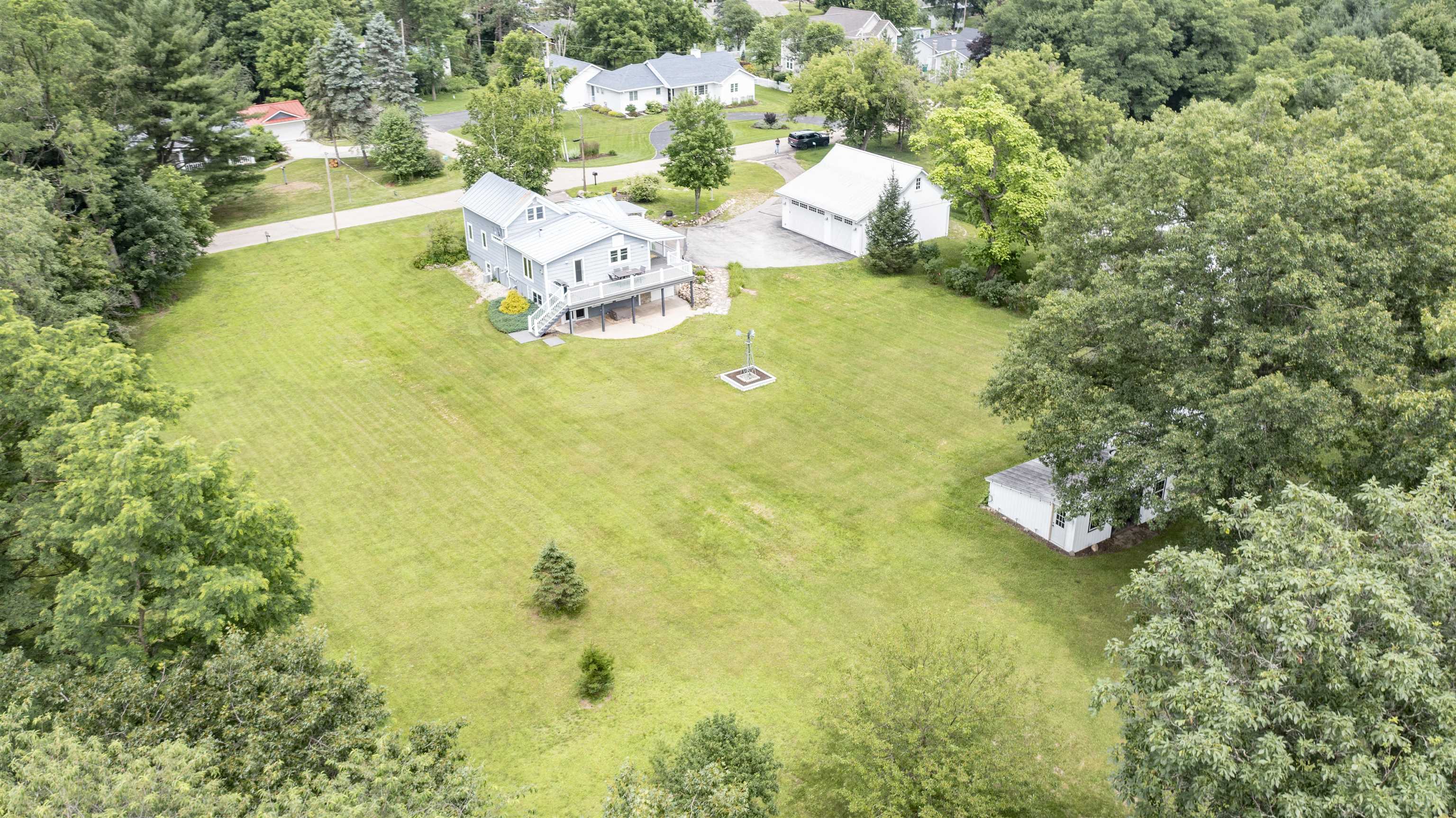 E1457 Rural Road Waupaca, WI 54981 - Photo 4 of 52