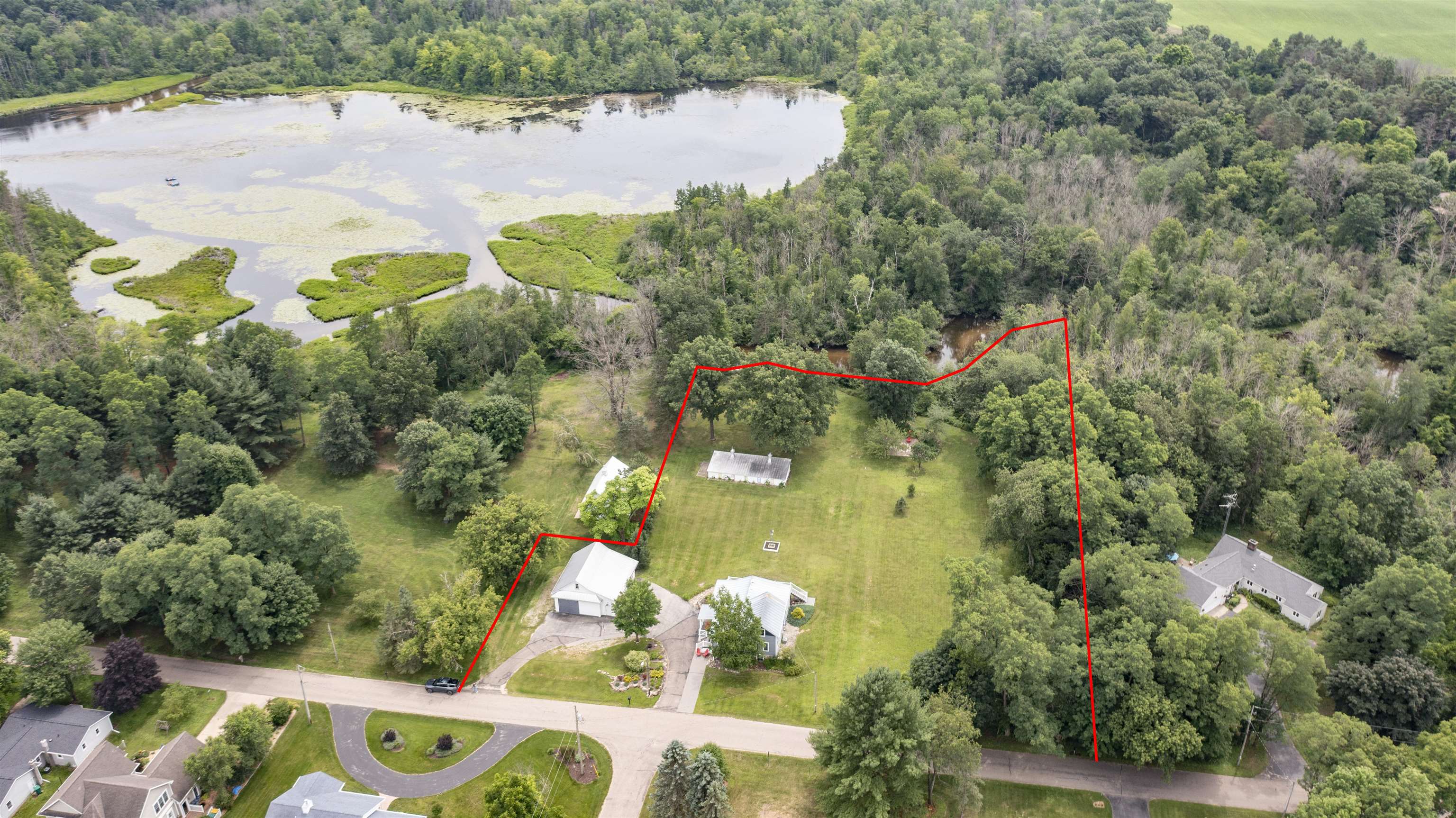 E1457 Rural Road Waupaca, WI 54981 - Photo 5 of 52