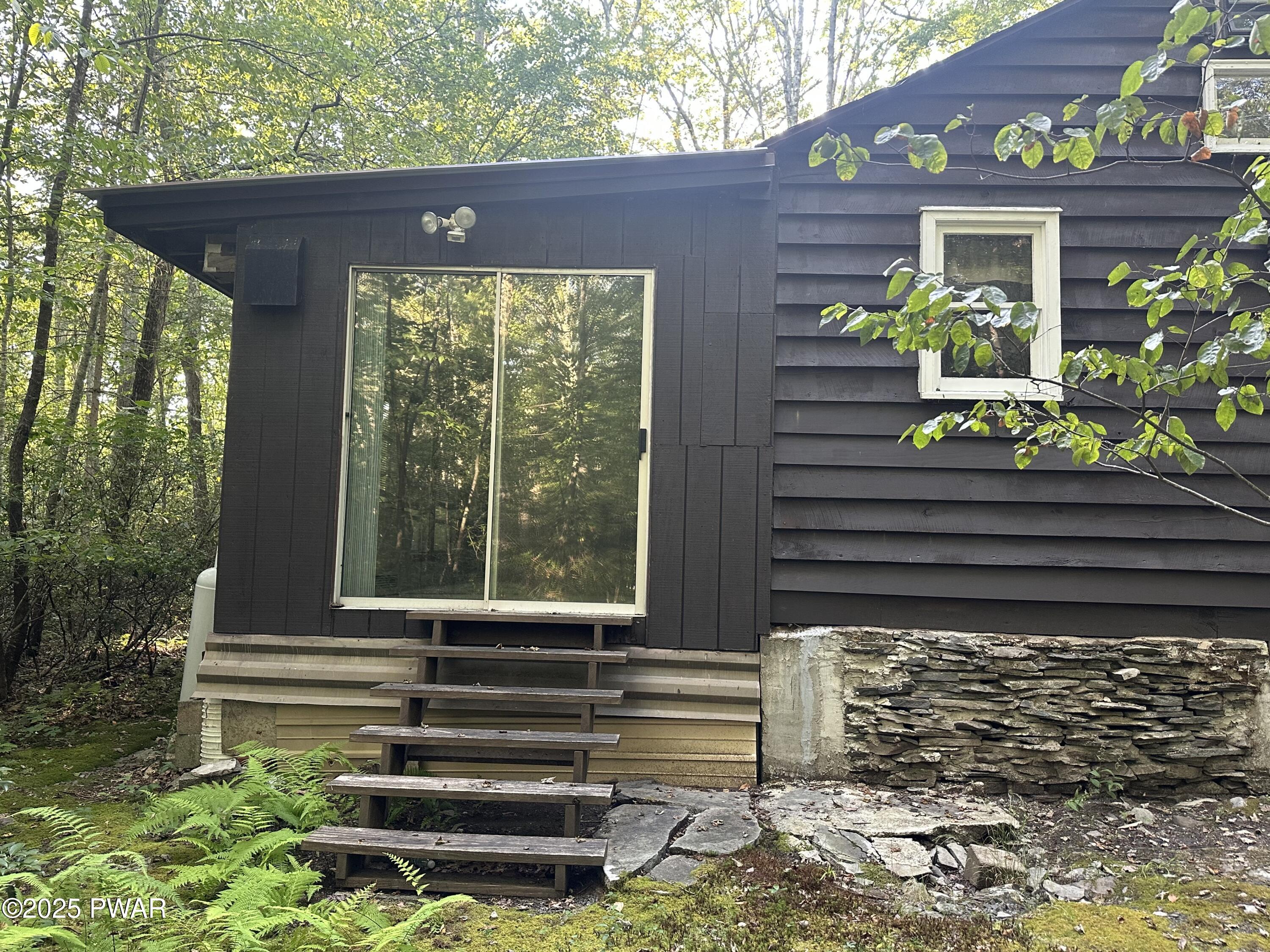 980 Silver Lake Road Dingmans Ferry, PA 18328 - Photo 2 of 20