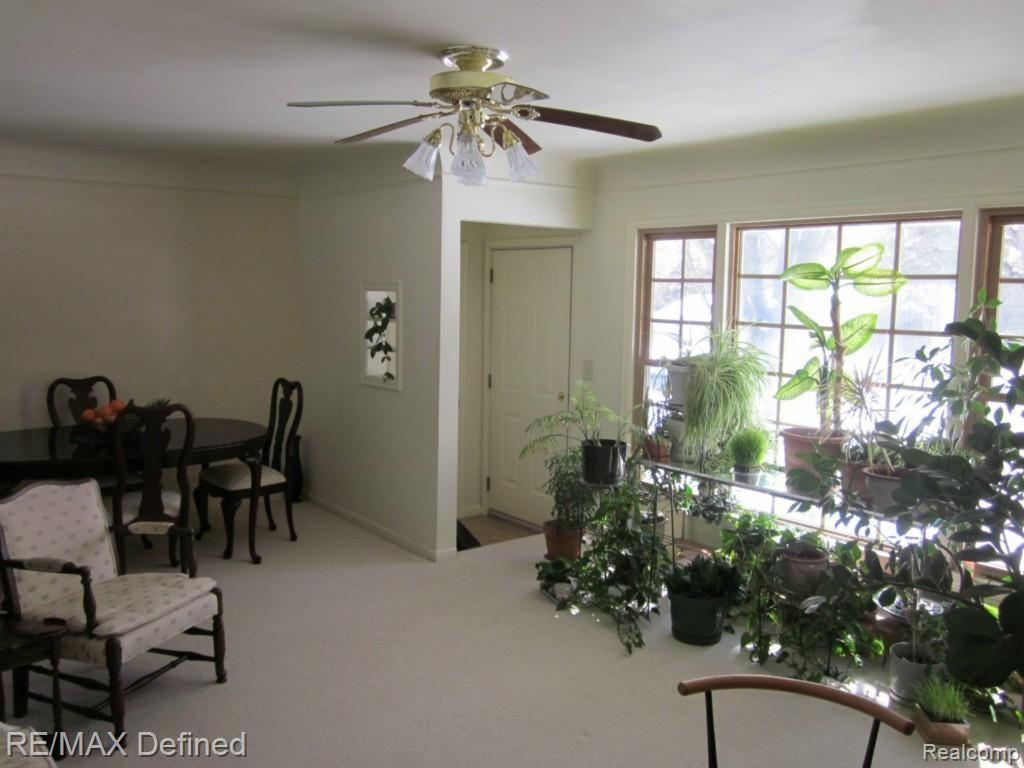 330 Elmhill Road Rochester Hills, MI 48306 - Photo 18 of 27
