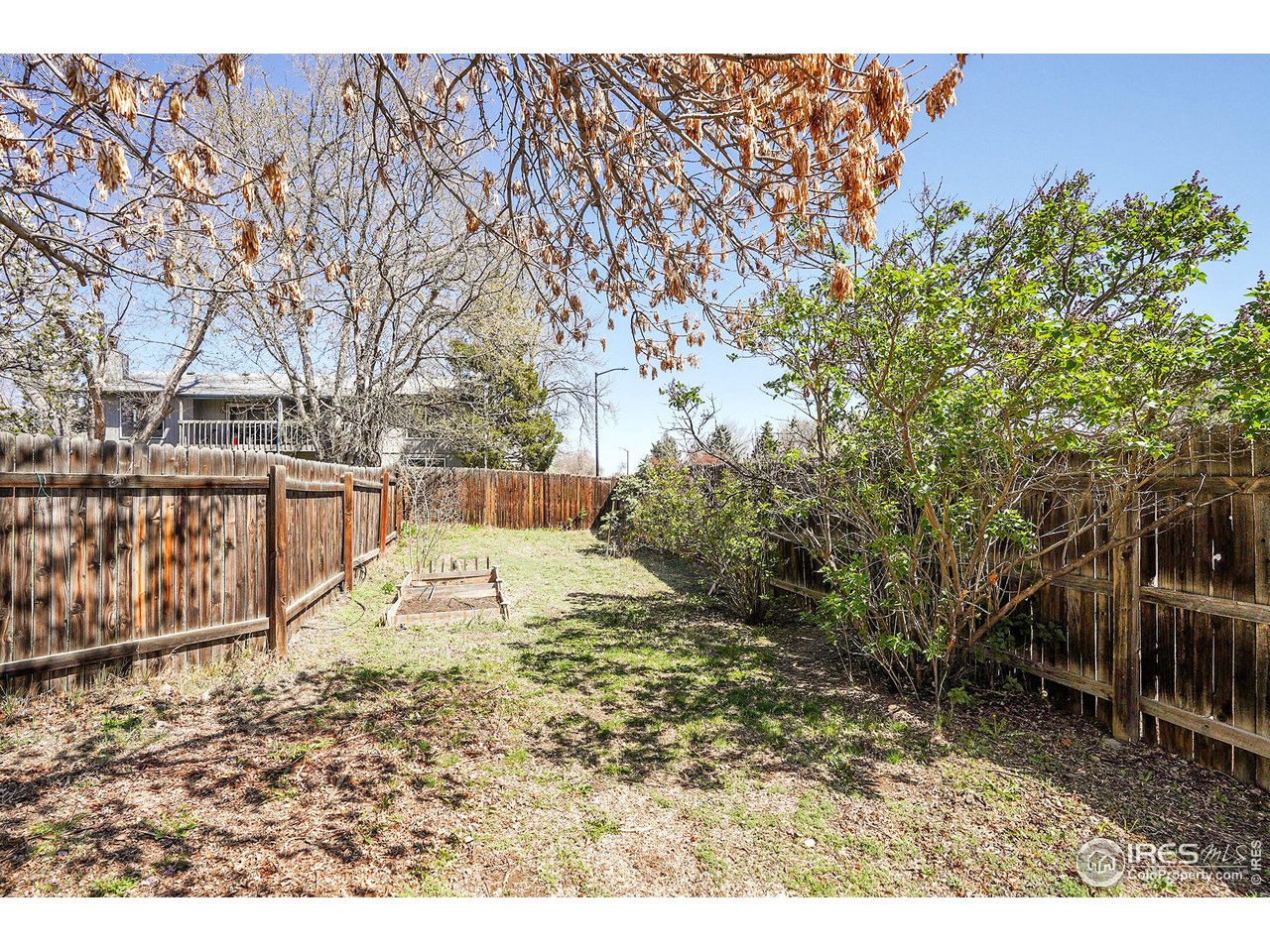 1209 Centaur Circle, Unit B Lafayette, CO 80026 - Photo 26 of 36 a view of a backyard of the house