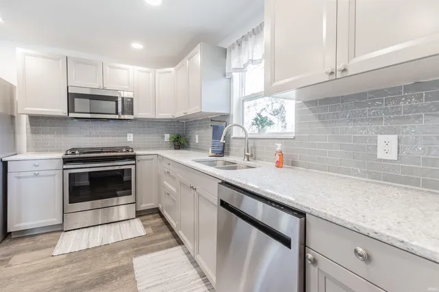 $379,900 | 445 Hoing Road, Evansville, IN 47725