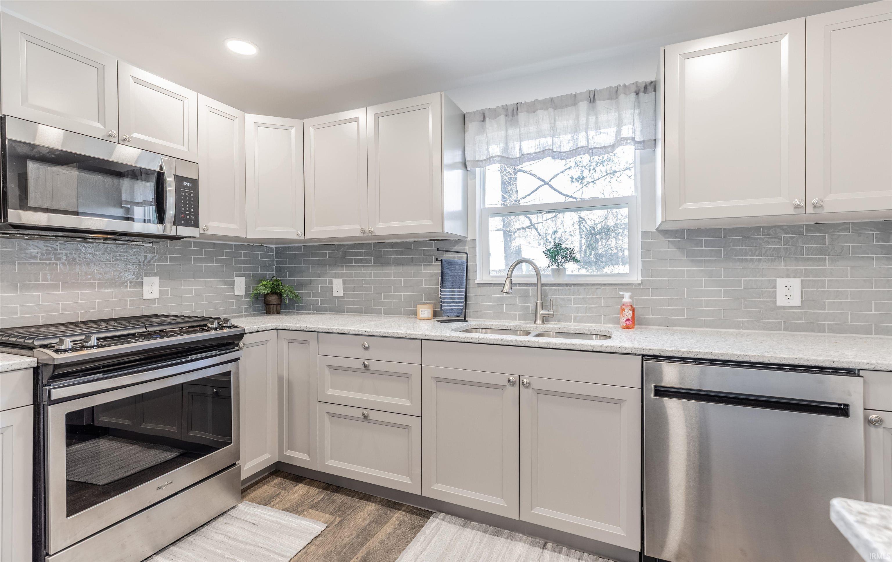 445 Hoing Road Evansville, IN 47725 - Photo 13 of 36