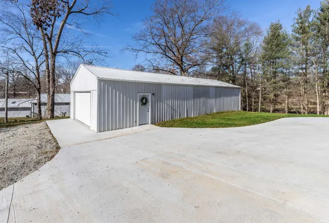 $379,900 | 445 Hoing Road, Evansville, IN 47725