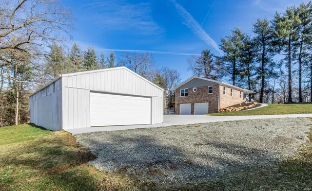 $379,900 | 445 Hoing Road, Evansville, IN 47725