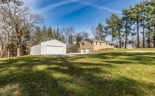 $379,900 | 445 Hoing Road, Evansville, IN 47725