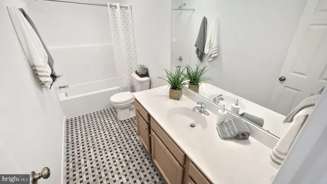 $599,900 | 157 Copper Ridge Drive, Newmanstown, PA 17073