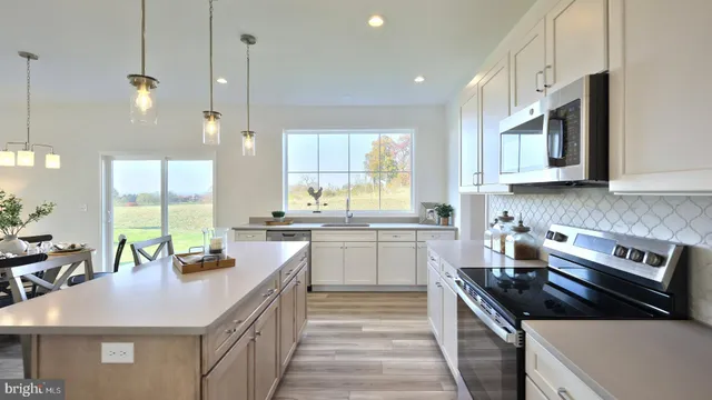 $599,900 | 157 Copper Ridge Drive, Newmanstown, PA 17073