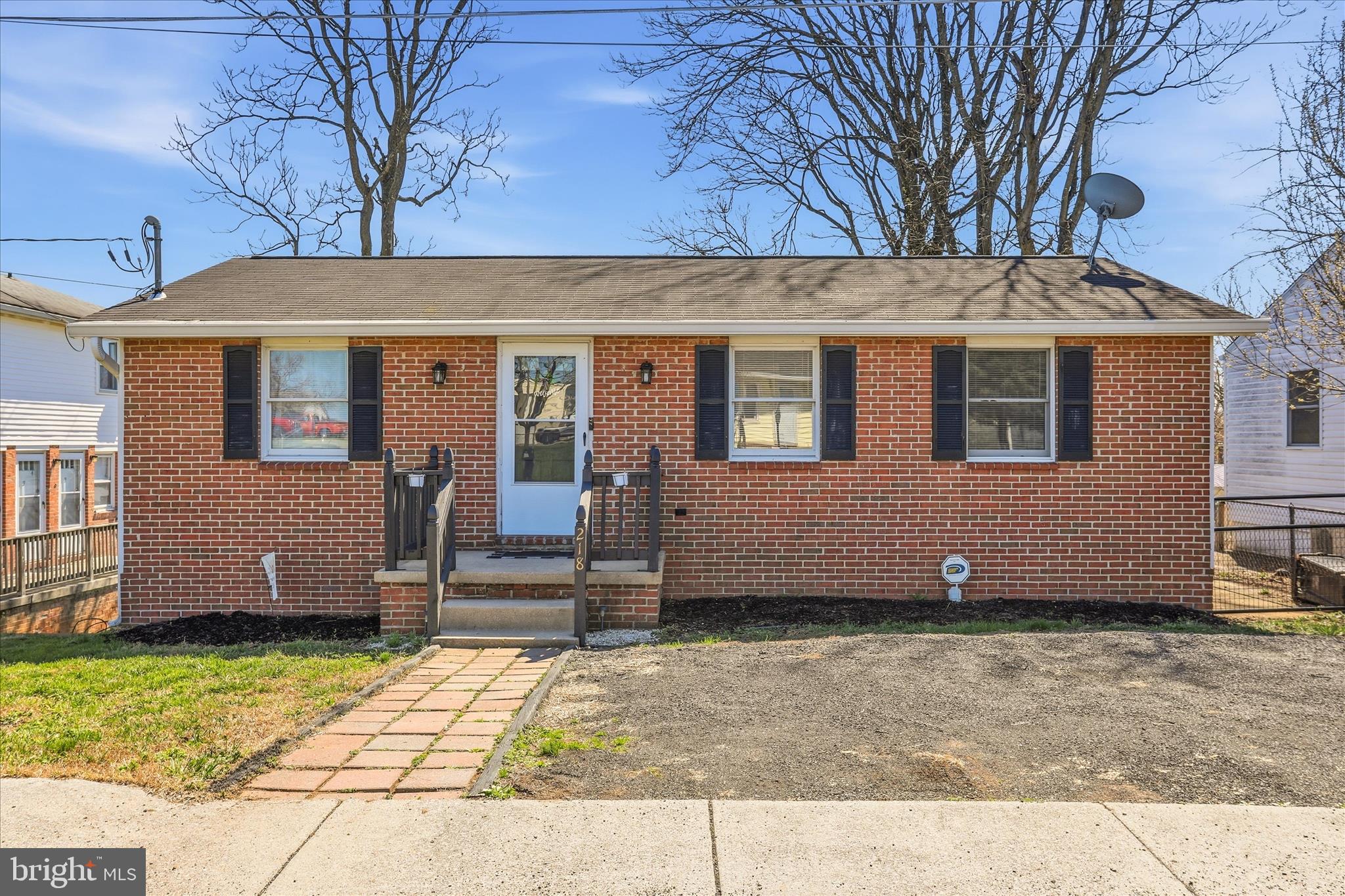 218 East 4th Avenue Ranson, WV 25438 - Photo 1 of 25