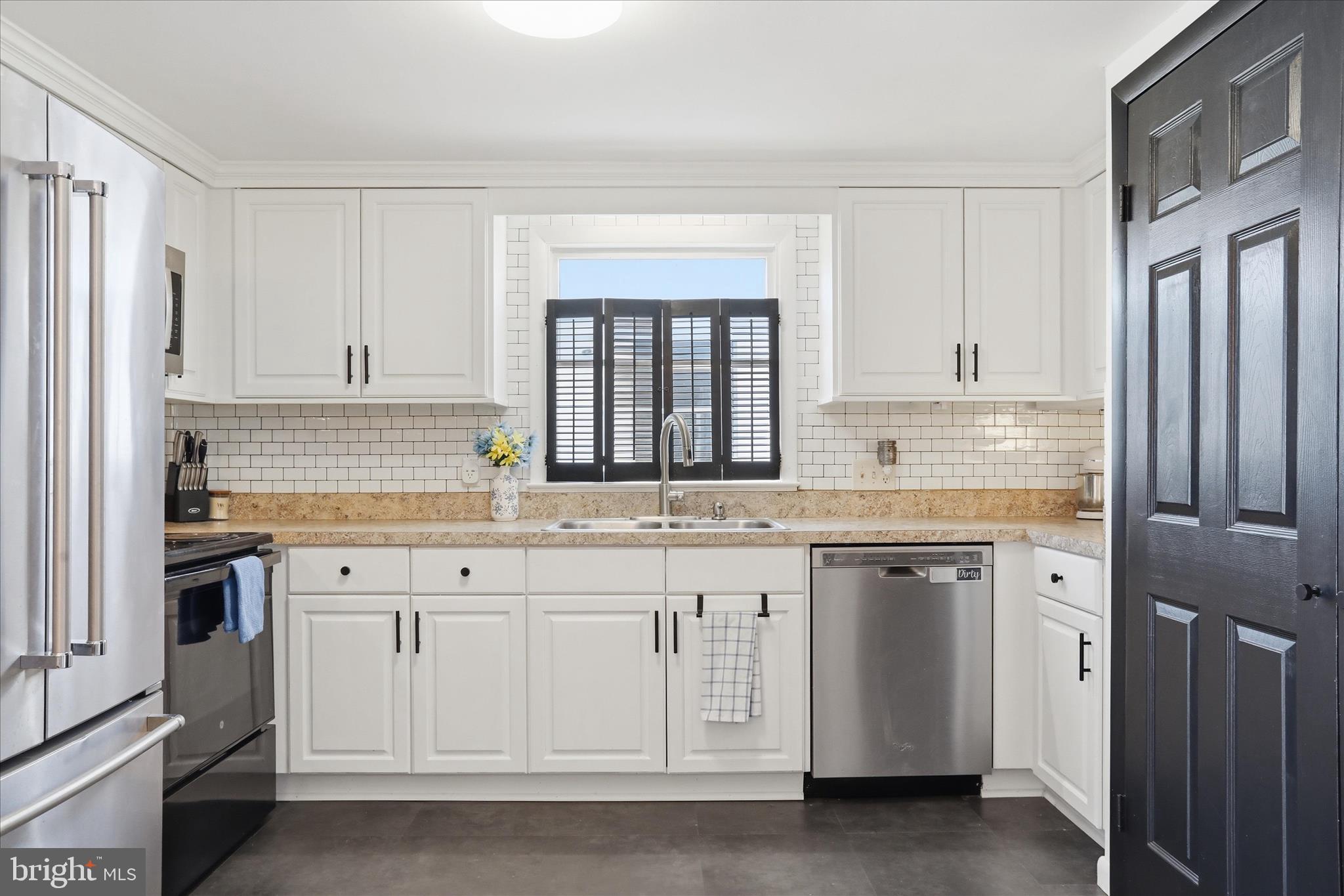 218 East 4th Avenue Ranson, WV 25438 - Photo 13 of 25 Kitchen