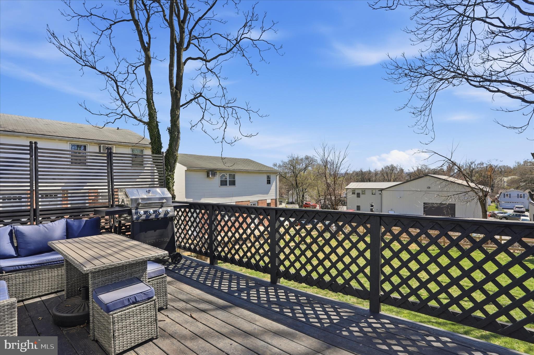 218 East 4th Avenue Ranson, WV 25438 - Photo 4 of 25 Rear deck