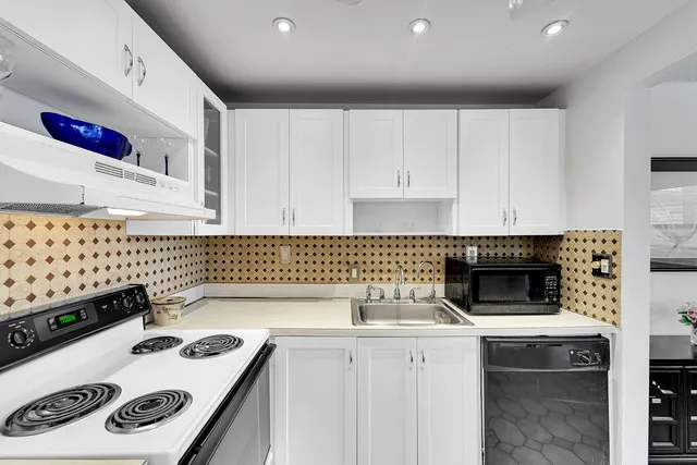 $1,800 | 407 Piedmont J, Delray Beach, FL 33484