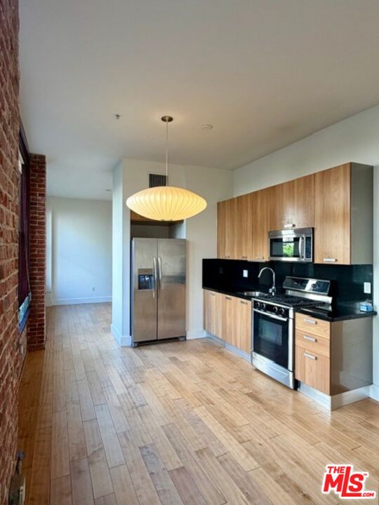 460 South Spring Street, Unit 303 Los Angeles, CA 90013 - Photo 5 of 9