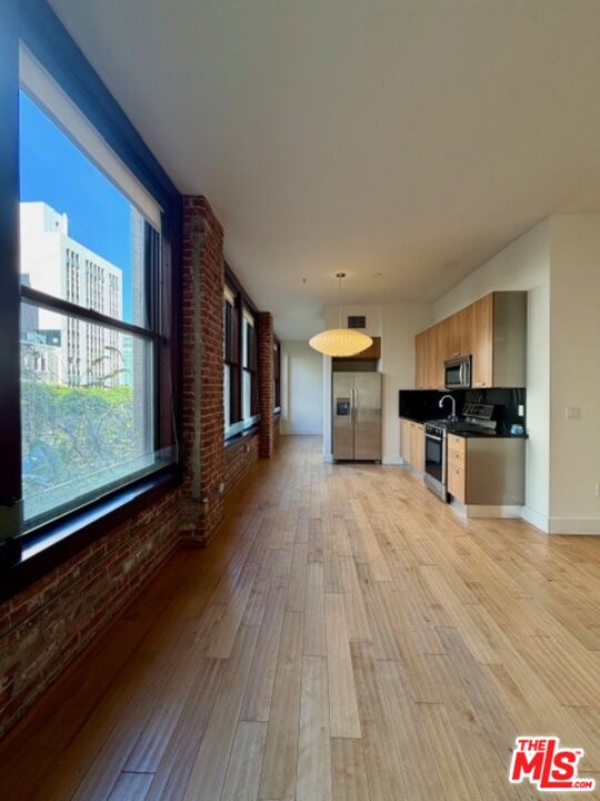 460 South Spring Street, Unit 303 Los Angeles, CA 90013 - Photo 6 of 9