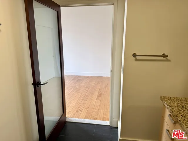 $2,300 | 460 South Spring Street, Unit 303, Los Angeles, CA 90013