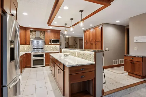 $595,000 | 10561 Maryland Road, Bloomington, MN 55438