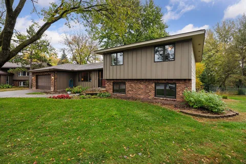 $595,000 | 10561 Maryland Road, Bloomington, MN 55438