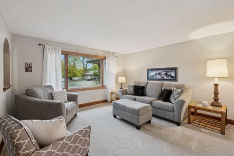 $595,000 | 10561 Maryland Road, Bloomington, MN 55438