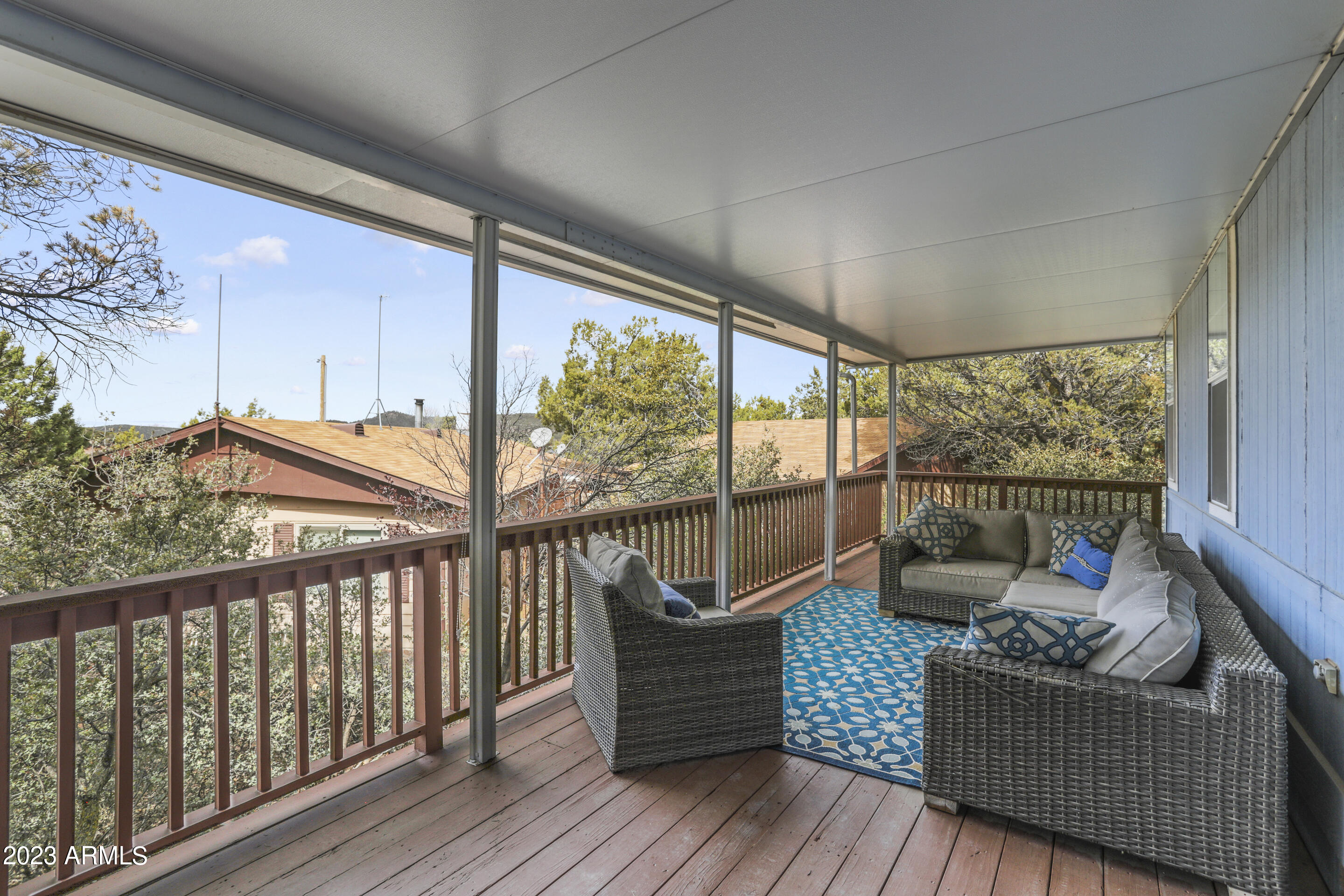 COVERED DECK