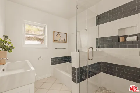 $1,695,000 | 7805 Denrock Avenue, Los Angeles, CA 90045