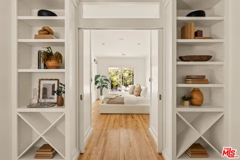 $1,695,000 | 7805 Denrock Avenue, Los Angeles, CA 90045