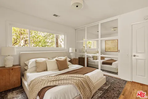 $1,695,000 | 7805 Denrock Avenue, Los Angeles, CA 90045